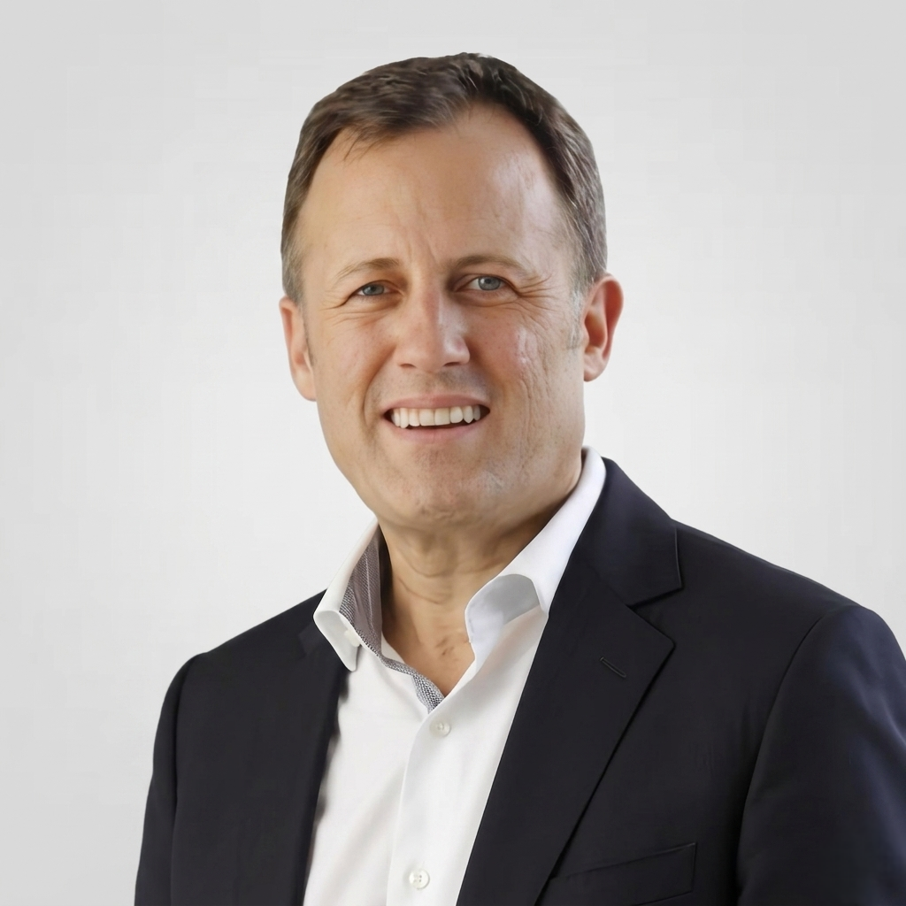 Simon Wayne – GM, Singapore Service Centre